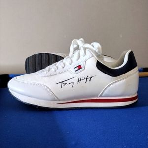 Tommy Sneakers
